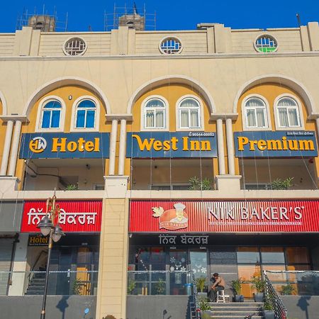 Hotel West Inn Premium Kharar Exteriér fotografie
