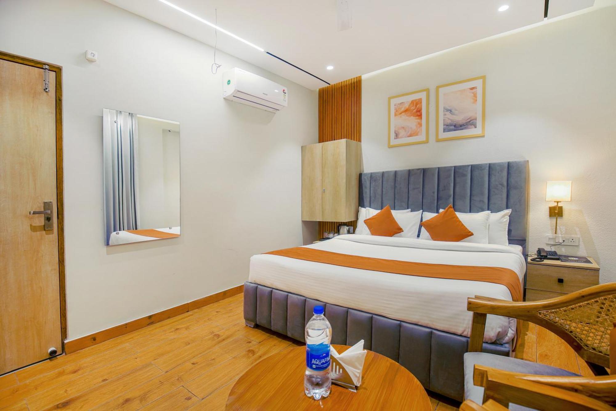 Hotel West Inn Premium Kharar Exteriér fotografie