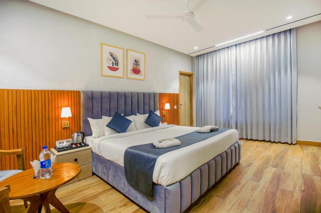 Hotel West Inn Premium Kharar Exteriér fotografie